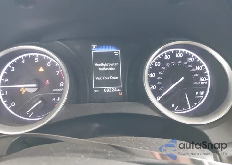 2022 Toyota Camry Le z USA, uszkodzony, nr VIN 4T1C11AK0NU069640